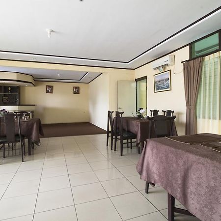 Hotel Reddoorz @ Klender Yakarta Exterior foto