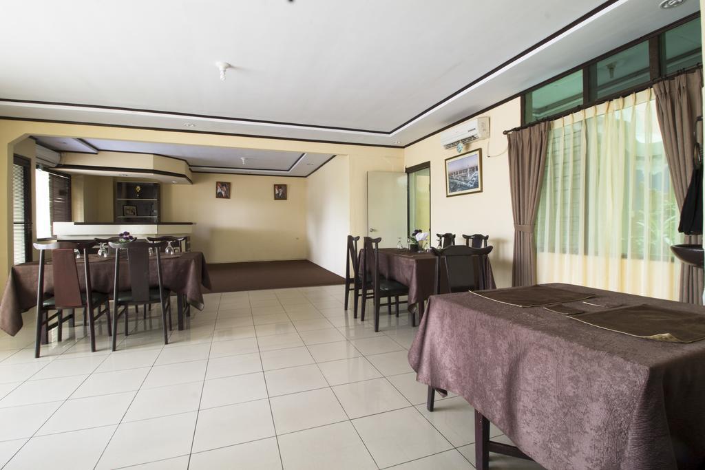 Hotel Reddoorz @ Klender Yakarta Exterior foto